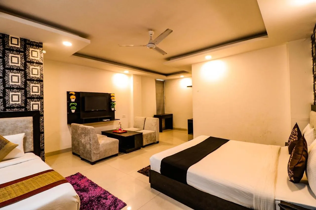 Hotel Olive Zone Near Delhi Airport New Delhi 3*,